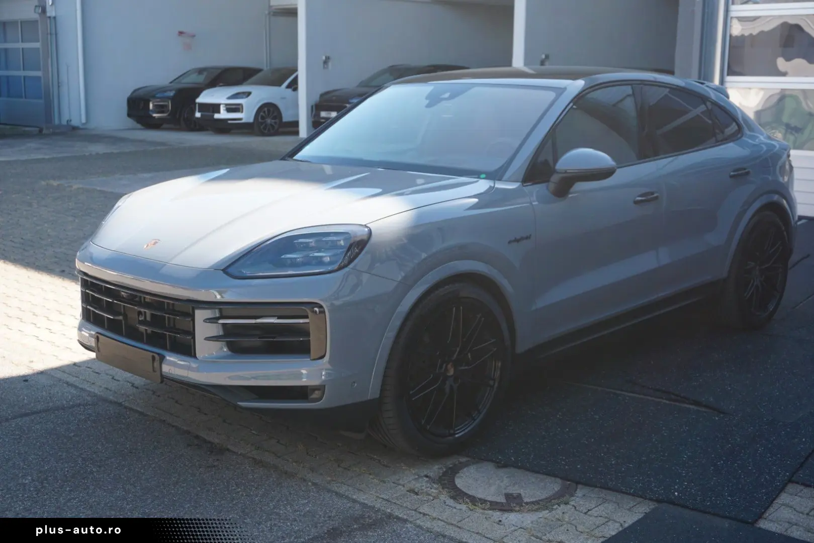 PORSCHE Cayenne Coupe E-Hybrid Arktikgrau 18Wege Sitze