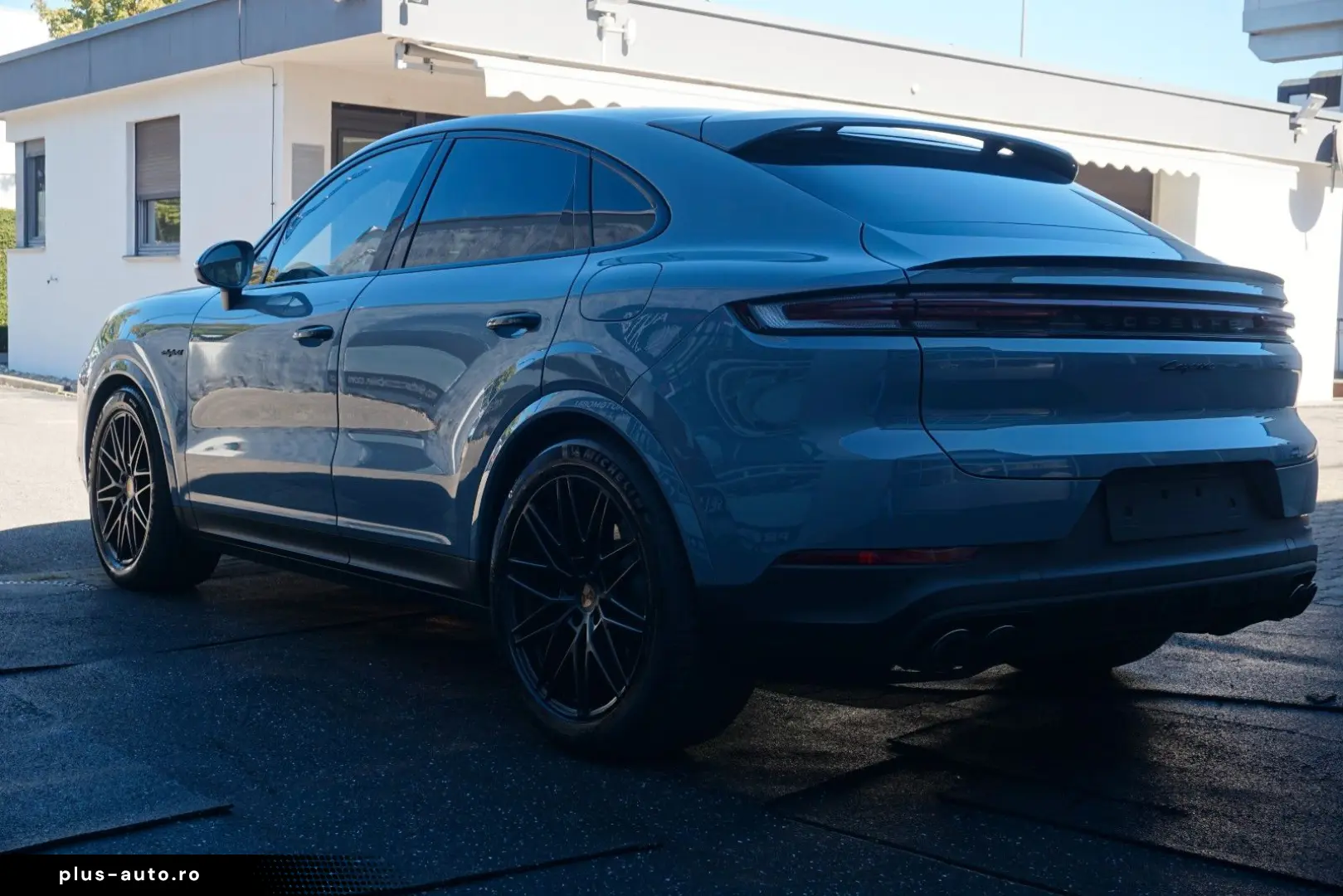 PORSCHE Cayenne Coupe E-Hybrid Arktikgrau 18Wege Sitze