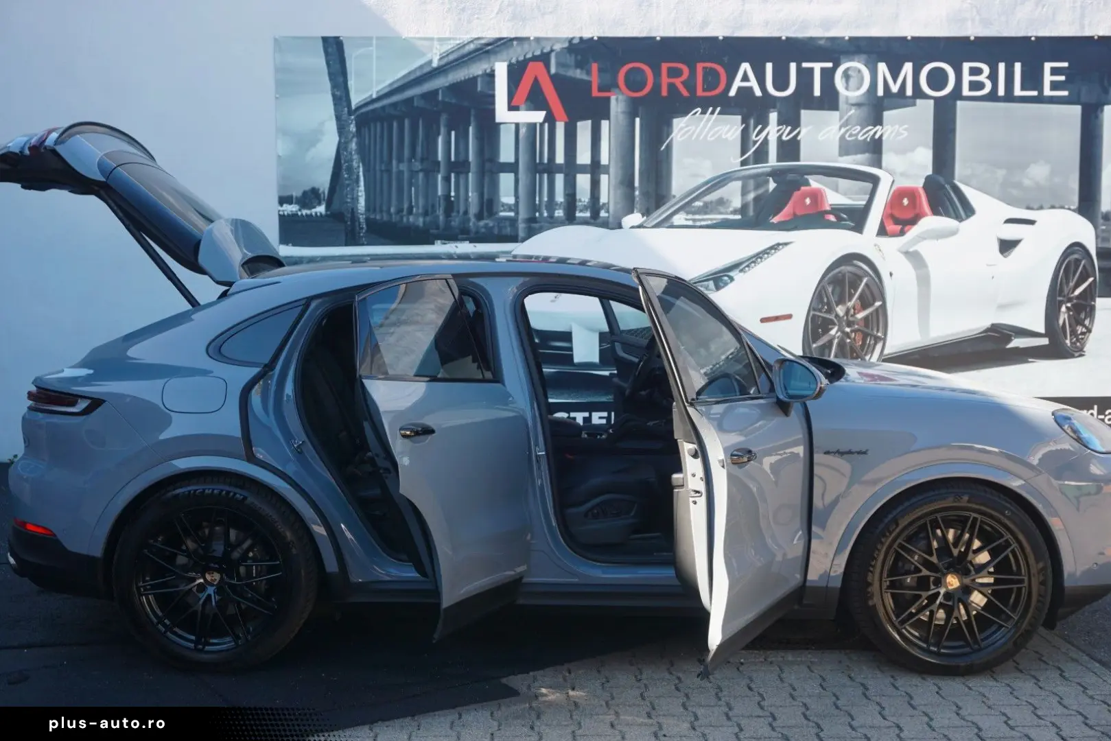 PORSCHE Cayenne Coupe E-Hybrid Arktikgrau 18Wege Sitze