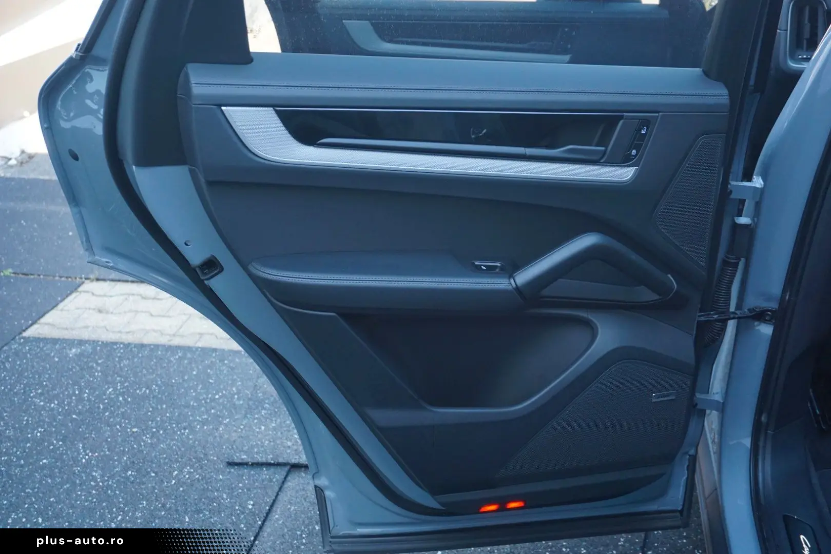 PORSCHE Cayenne Coupe E-Hybrid Arktikgrau 18Wege Sitze