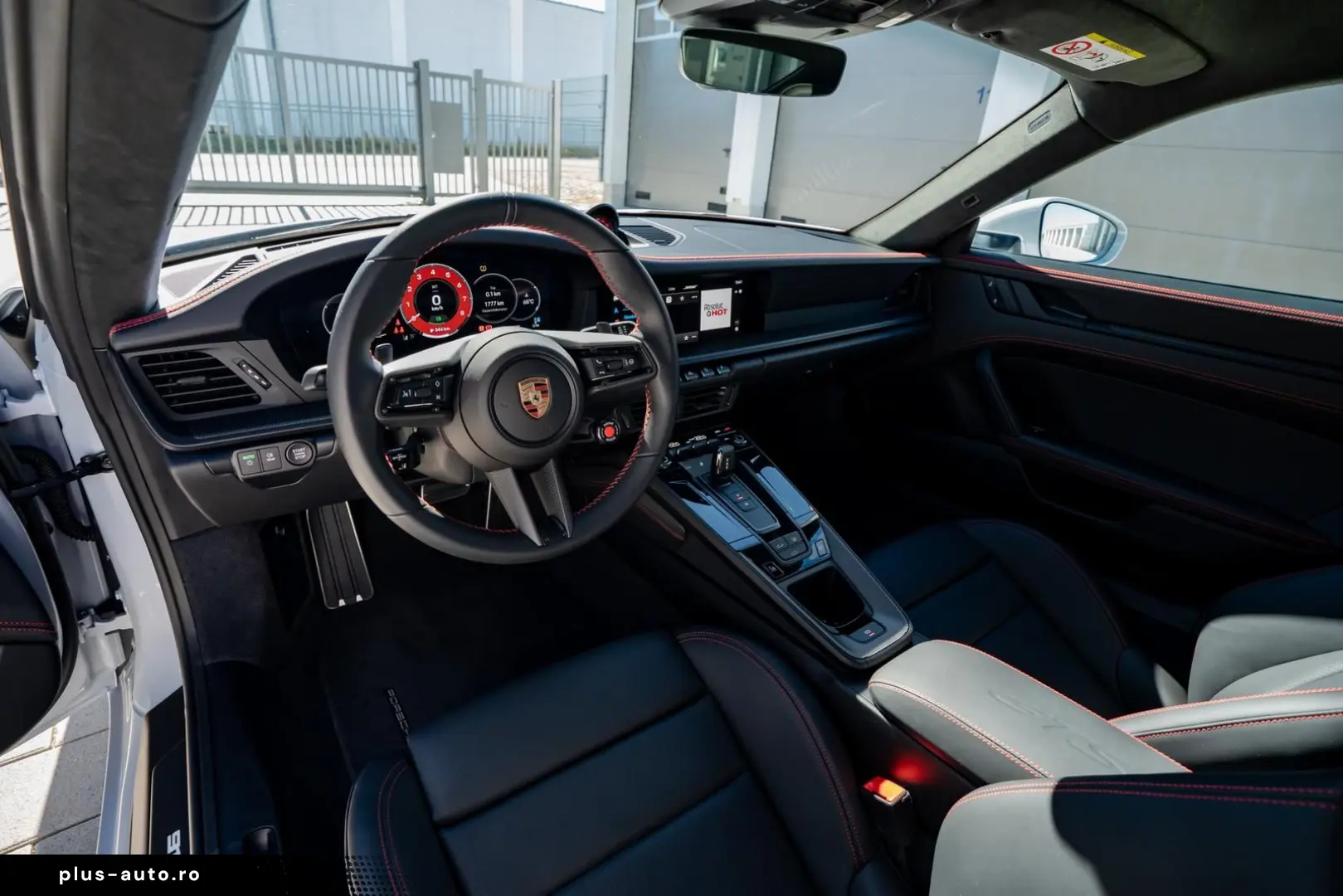 PORSCHE 992.2 Carrera 4 GTS   Carbon Ext   18-W   Lift