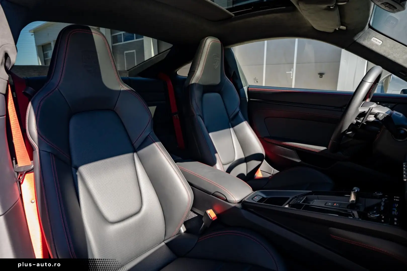 PORSCHE 992.2 Carrera 4 GTS   Carbon Ext   18-W   Lift