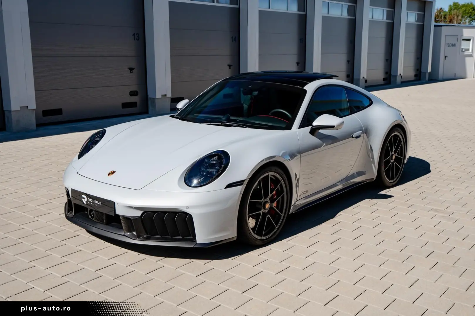 PORSCHE 992.2 Carrera 4 GTS   Carbon Ext   18-W   Lift