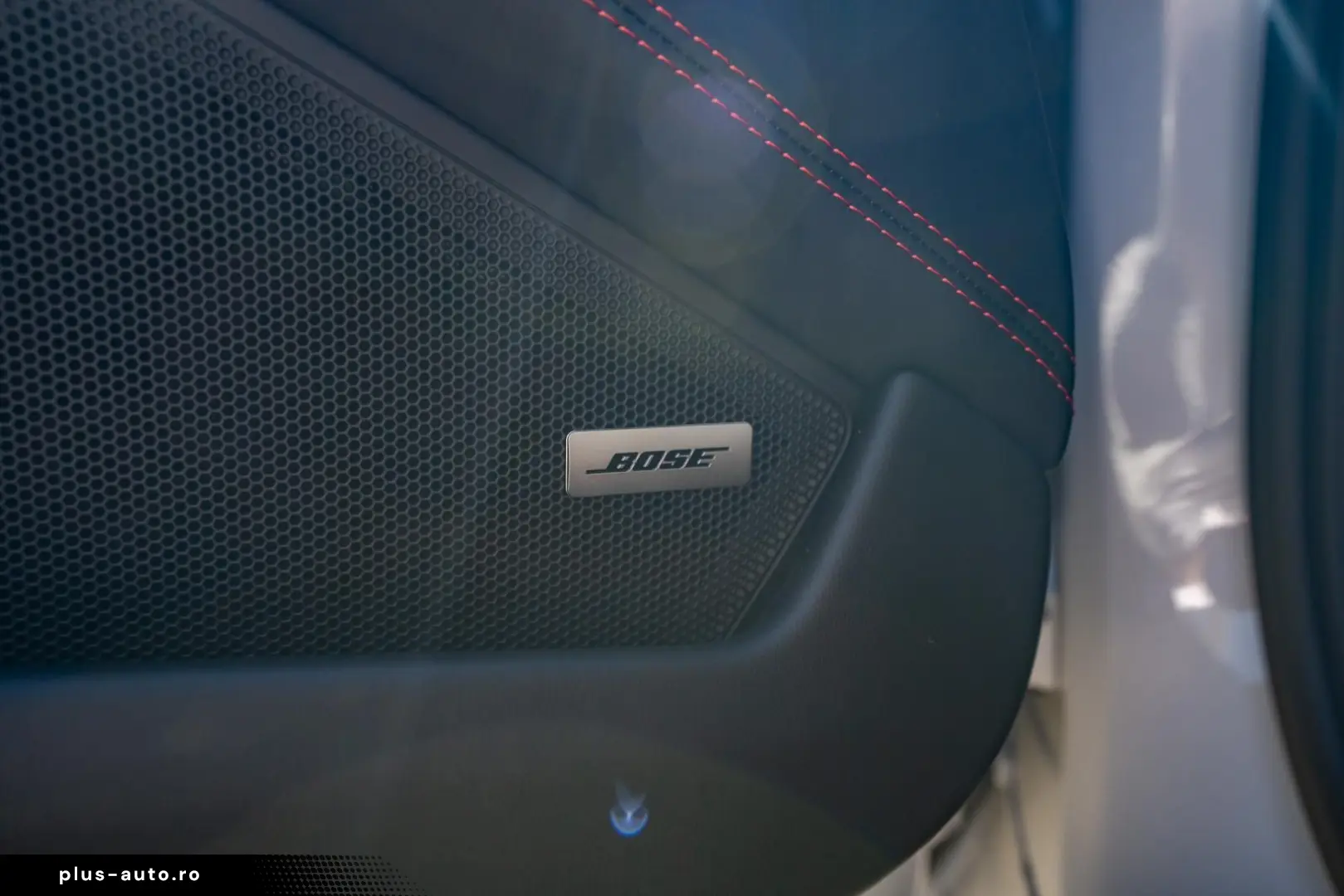 PORSCHE 992.2 Carrera 4 GTS   Carbon Ext   18-W   Lift