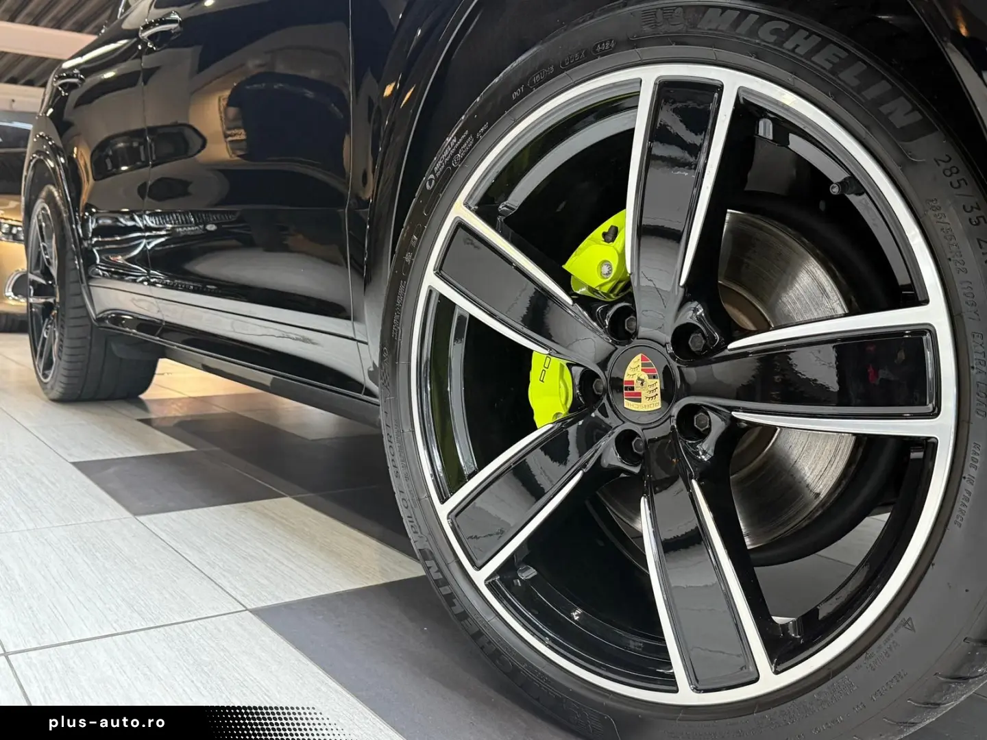 PORSCHE Cayenne Coupe E-Hybrid Platinum Edition HuD