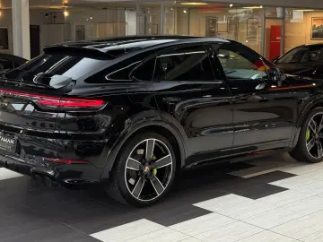 PORSCHE Cayenne Coupe E-Hybrid Platinum Edition HuD
