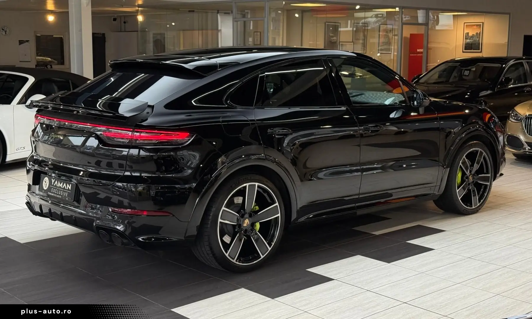 PORSCHE Cayenne Coupe E-Hybrid Platinum Edition HuD