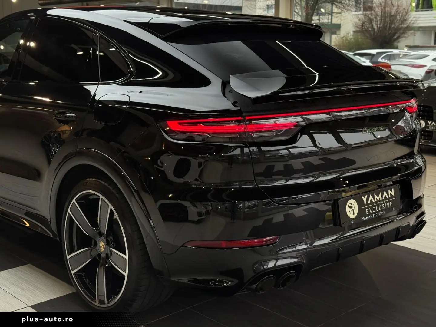 PORSCHE Cayenne Coupe E-Hybrid Platinum Edition HuD