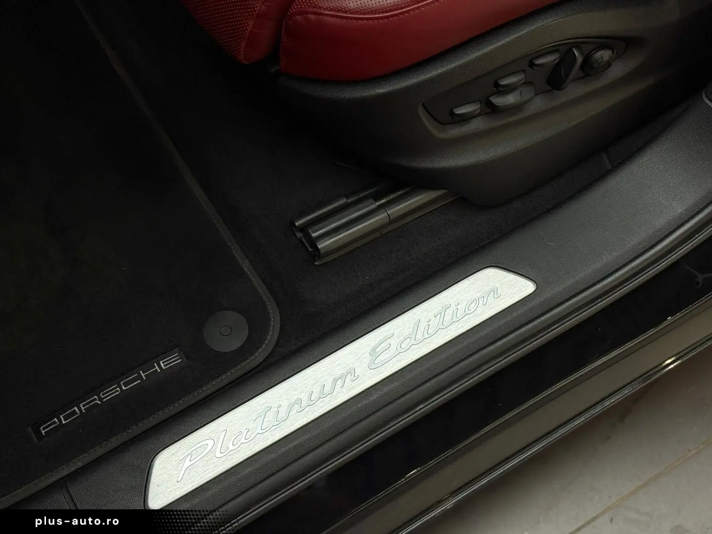 PORSCHE Cayenne Coupe E-Hybrid Platinum Edition HuD