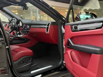 PORSCHE Cayenne Coupe E-Hybrid Platinum Edition HuD