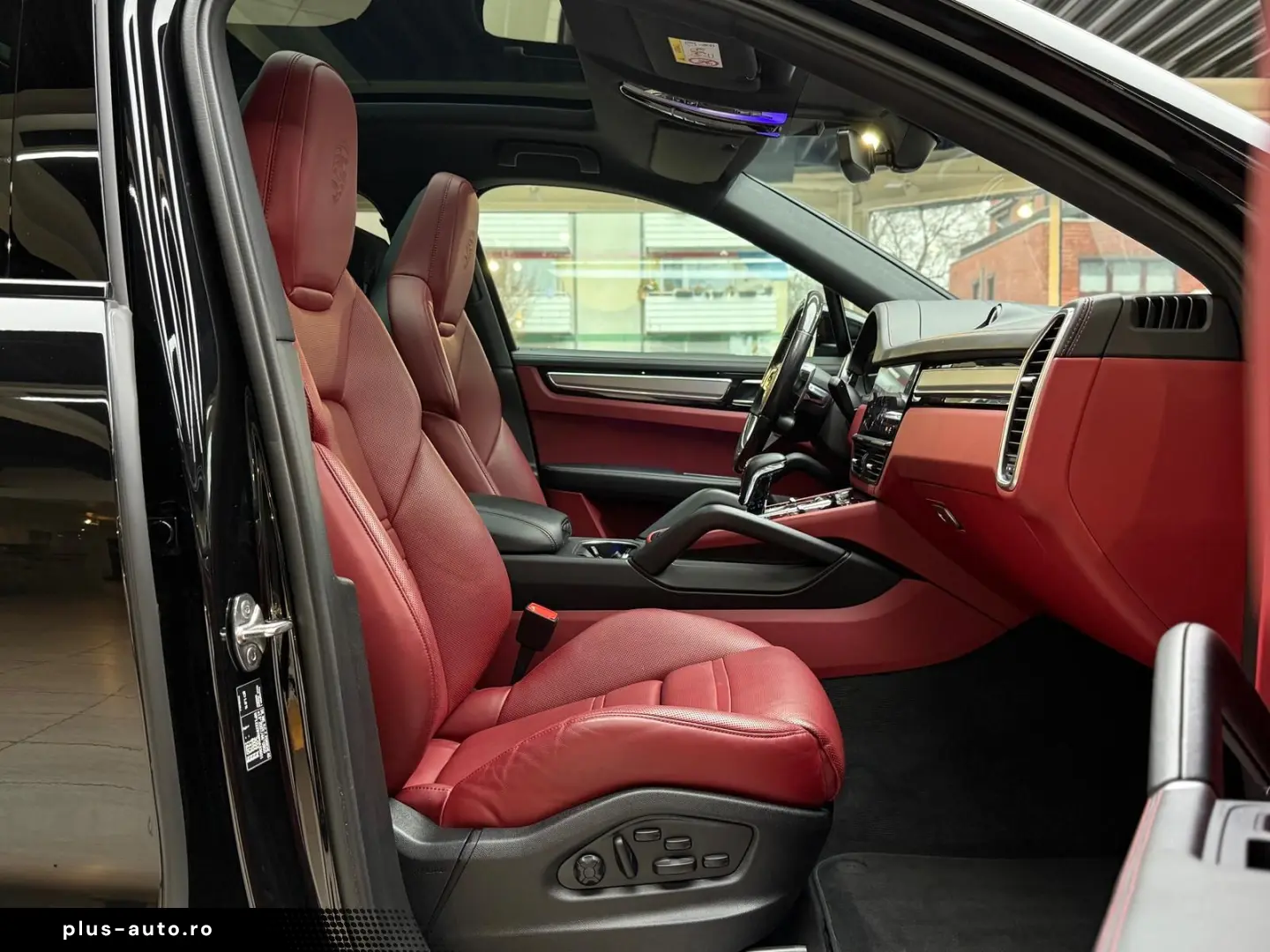 PORSCHE Cayenne Coupe E-Hybrid Platinum Edition HuD