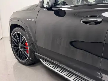 MERCEDES-BENZ GLS 63 S AMG 612HP Black Edition Burmester 3D