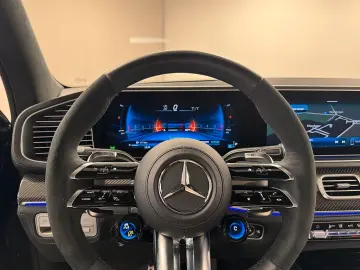 MERCEDES-BENZ GLS 63 S AMG 612HP Black Edition Burmester 3D