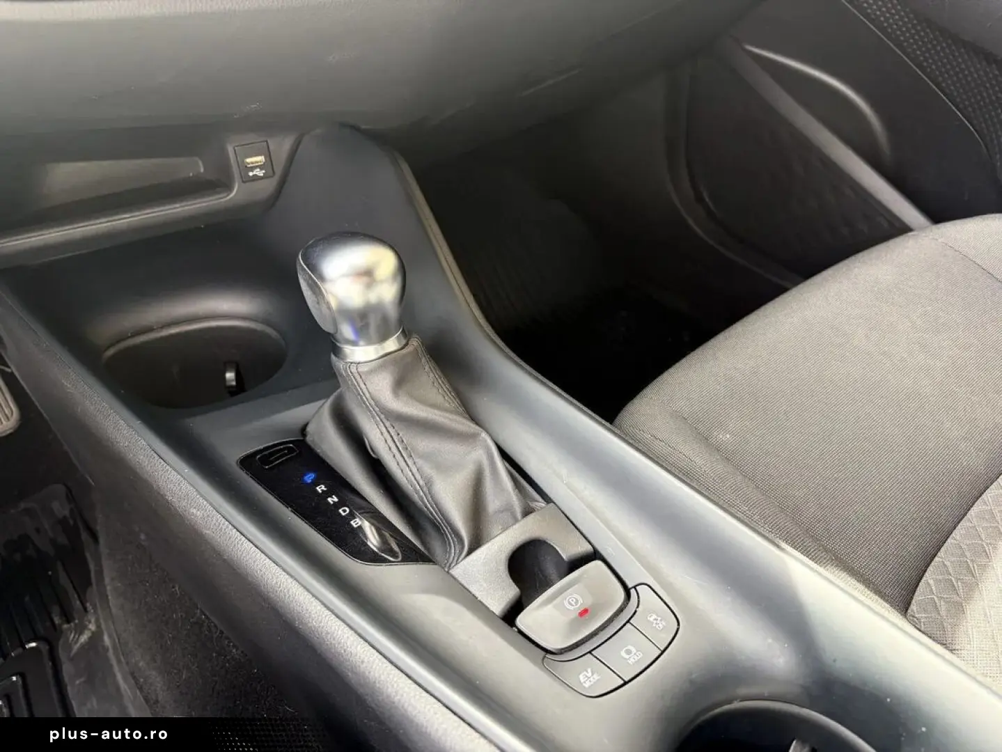 Toyota C-HR 1.8 Hsd Core