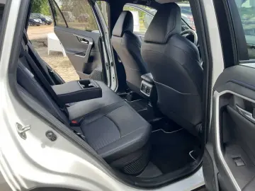 TOYOTA RAV4 Hybrid Style Selection - 360 Kamera - Leder