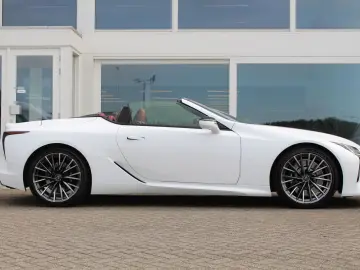 LEXUS LC 500 Convertible 5.0 V8 Bespoke Edition