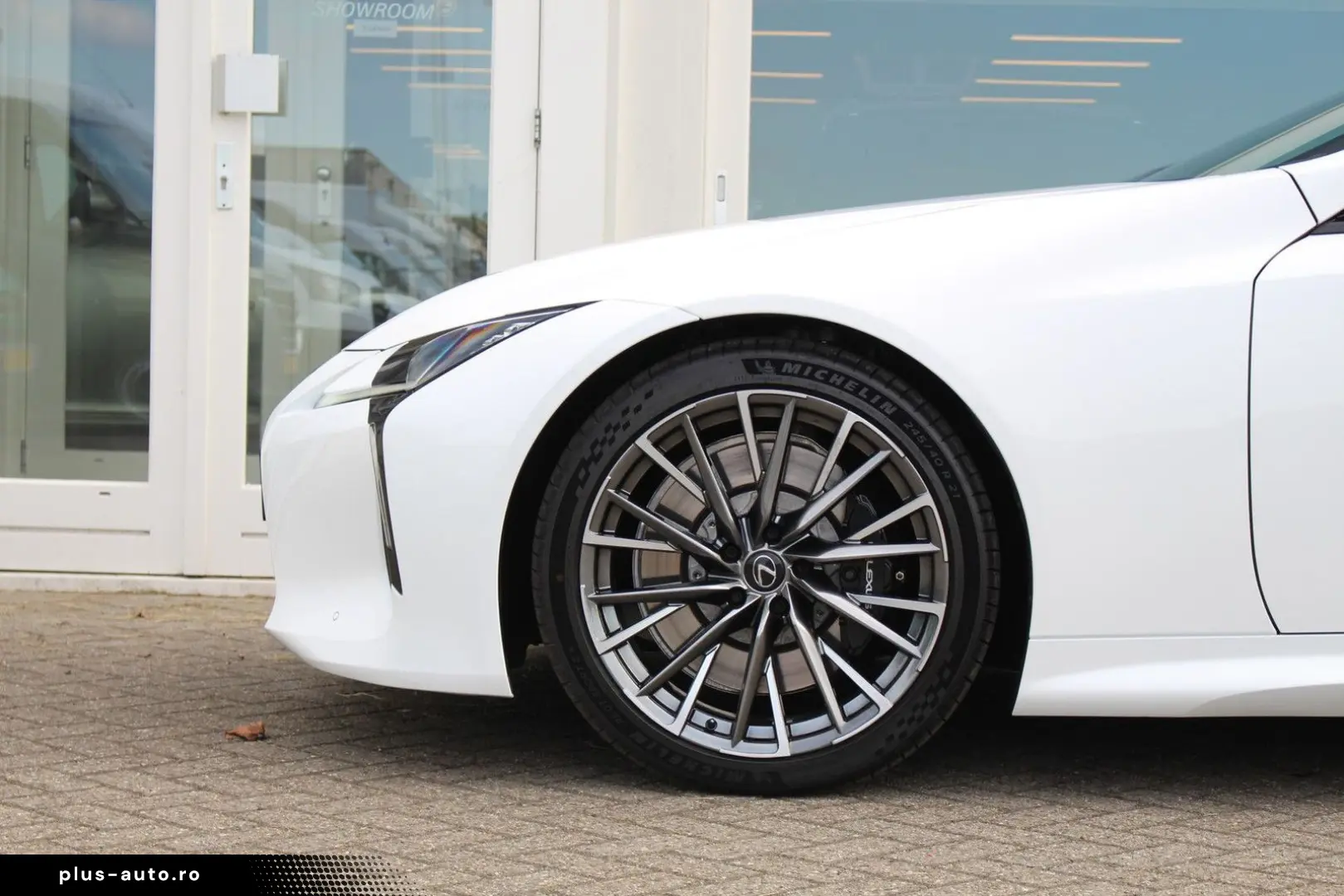 LEXUS LC 500 Convertible 5.0 V8 Bespoke Edition