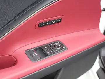 LEXUS LC 500 Convertible 5.0 V8 Bespoke Edition