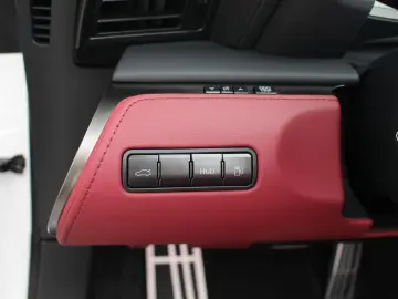 LEXUS LC 500 Convertible 5.0 V8 Bespoke Edition