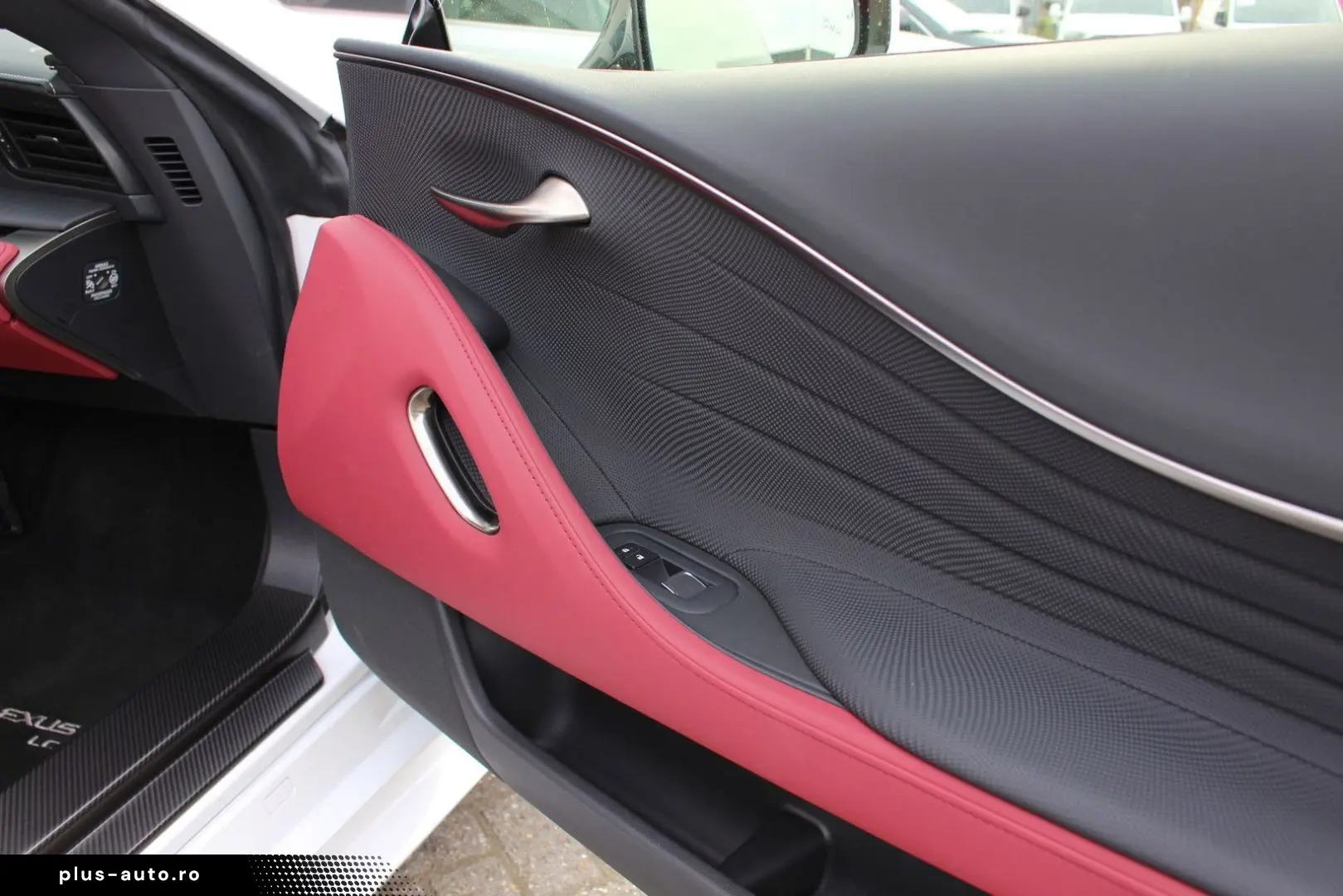 LEXUS LC 500 Convertible 5.0 V8 Bespoke Edition