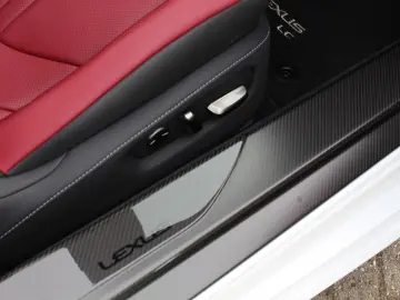 LEXUS LC 500 Convertible 5.0 V8 Bespoke Edition