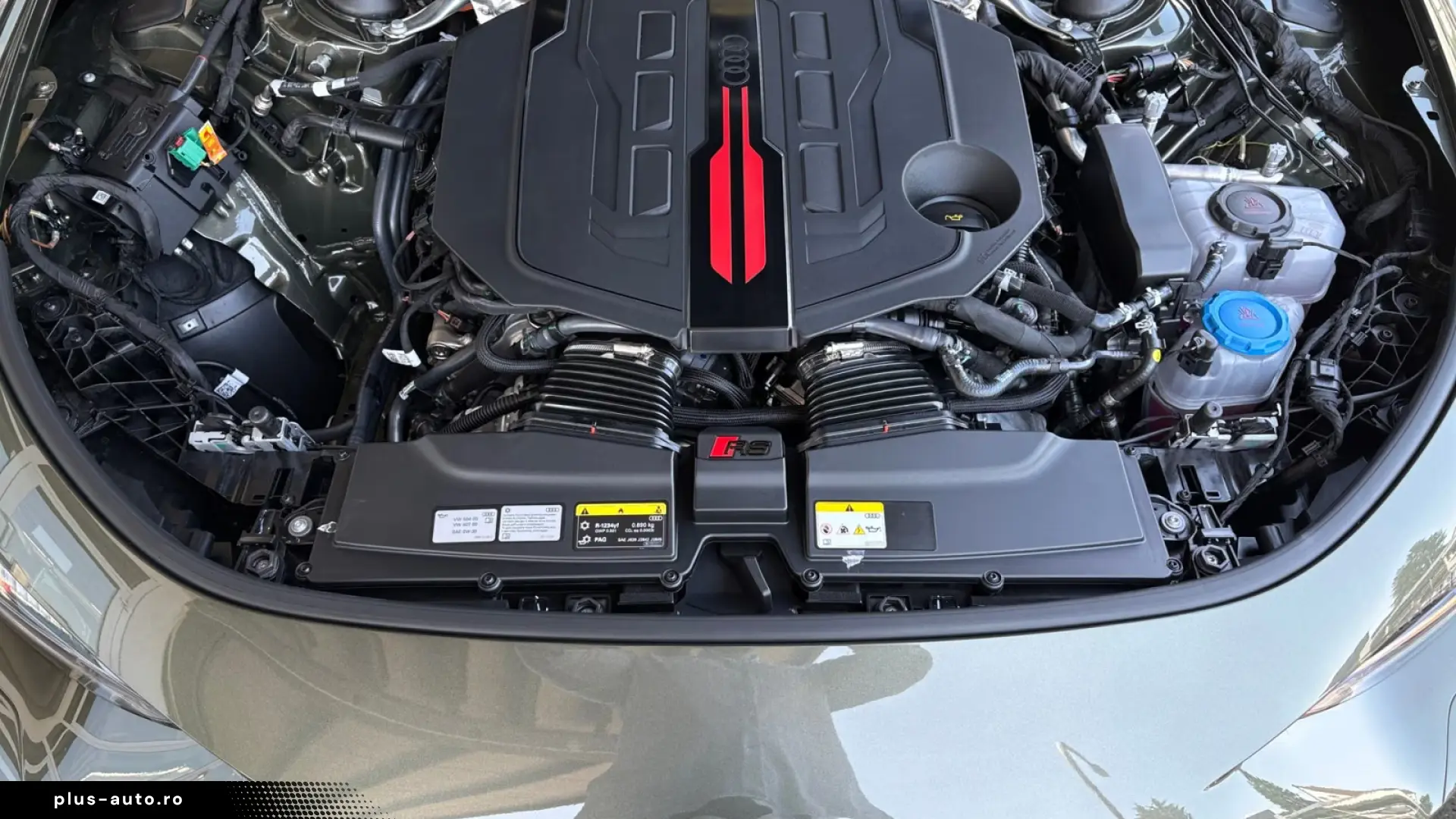 Audi RS 5  sunroof  B&O  sport seats   head-up display