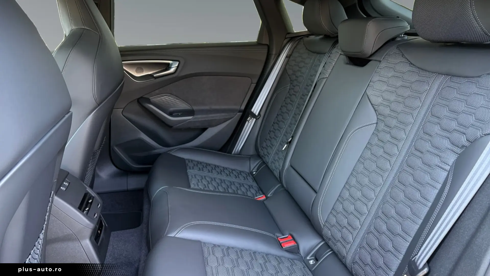 Audi RS 5  sunroof  B&O  sport seats   head-up display