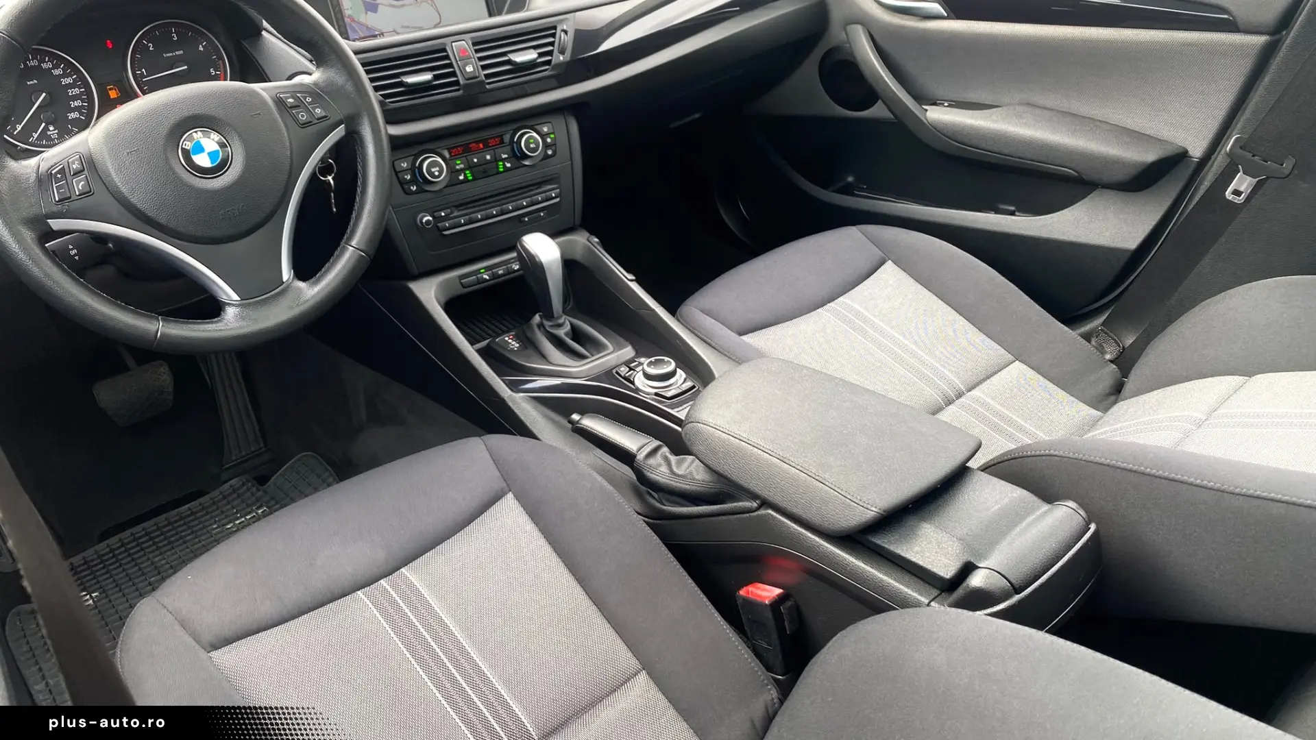 BMW X1 xDrive 20d Rate fixe Avans 0
