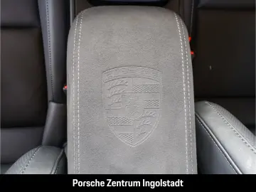 Porsche 992 Carrera 4 GTS Cabriolet Burmester LED-Matrix