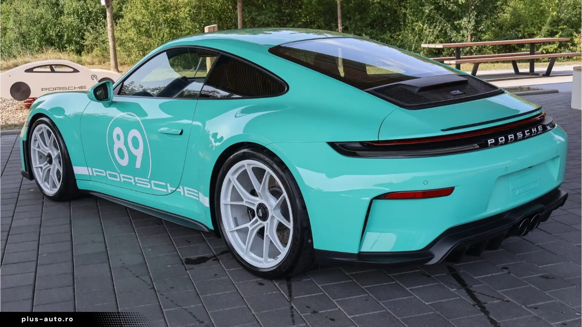 Porsche 992 911 GT3 Touring BOSE Special paint