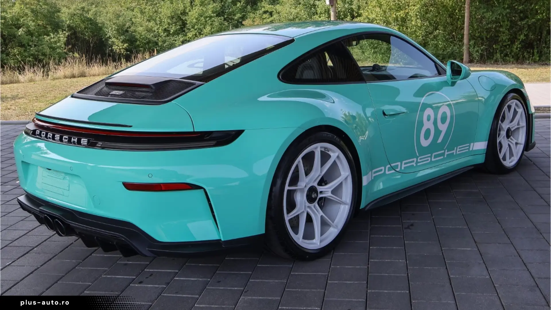 Porsche 992 911 GT3 Touring BOSE Special paint