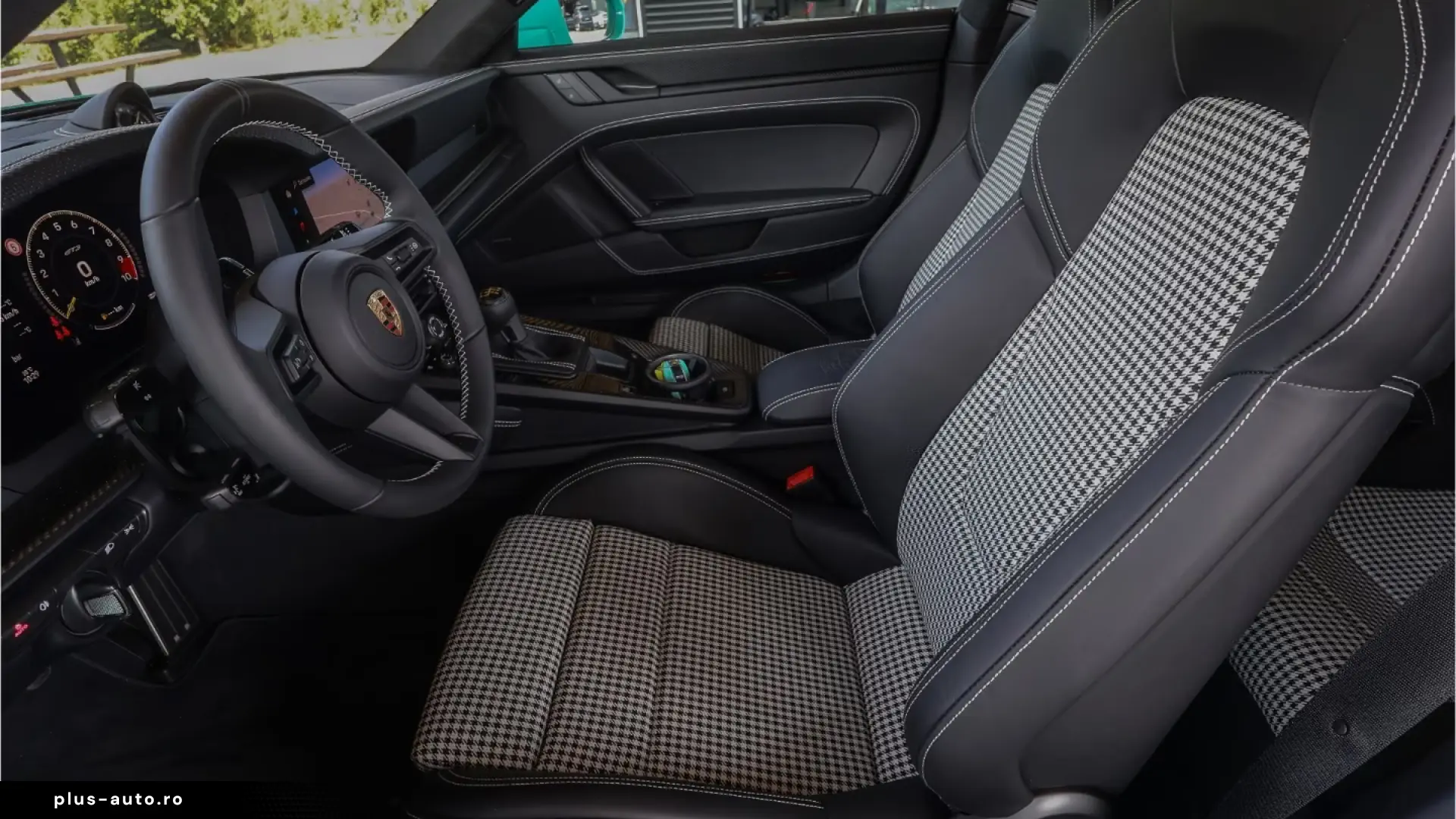 Porsche 992 911 GT3 Touring BOSE Special paint