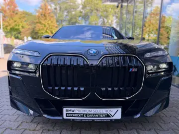 BMW i7 M70 xDrive Pano-Sky B&W TV Lounge Massage