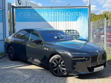 BMW i7 M70 xDrive Pano-Sky B&W TV Lounge Massage