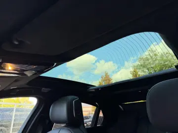 BMW i7 M70 xDrive Pano-Sky B&W TV Lounge Massage