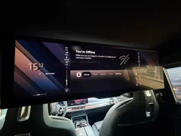 BMW i7 M70 xDrive Pano-Sky B&W TV Lounge Massage