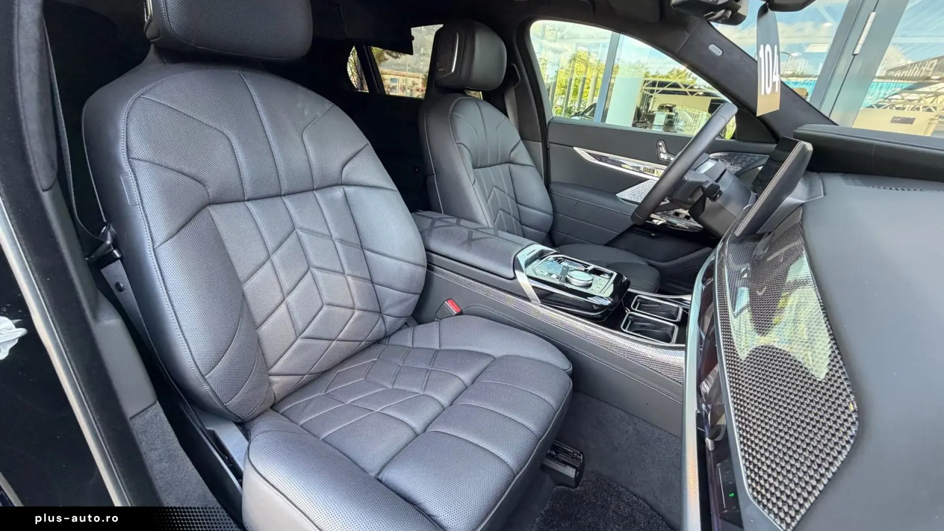 BMW i7 M70 xDrive Pano-Sky B&W TV Lounge Massage