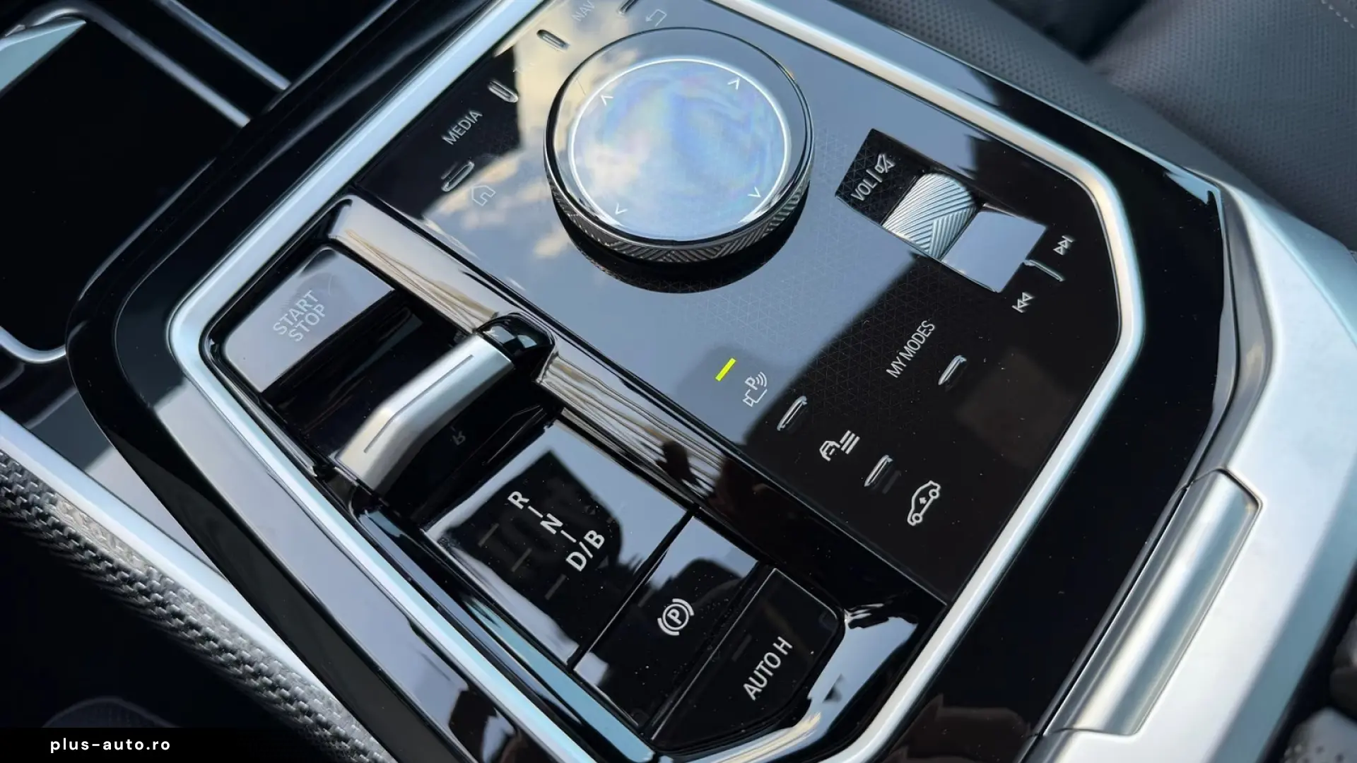 BMW i7 M70 xDrive Pano-Sky B&W TV Lounge Massage