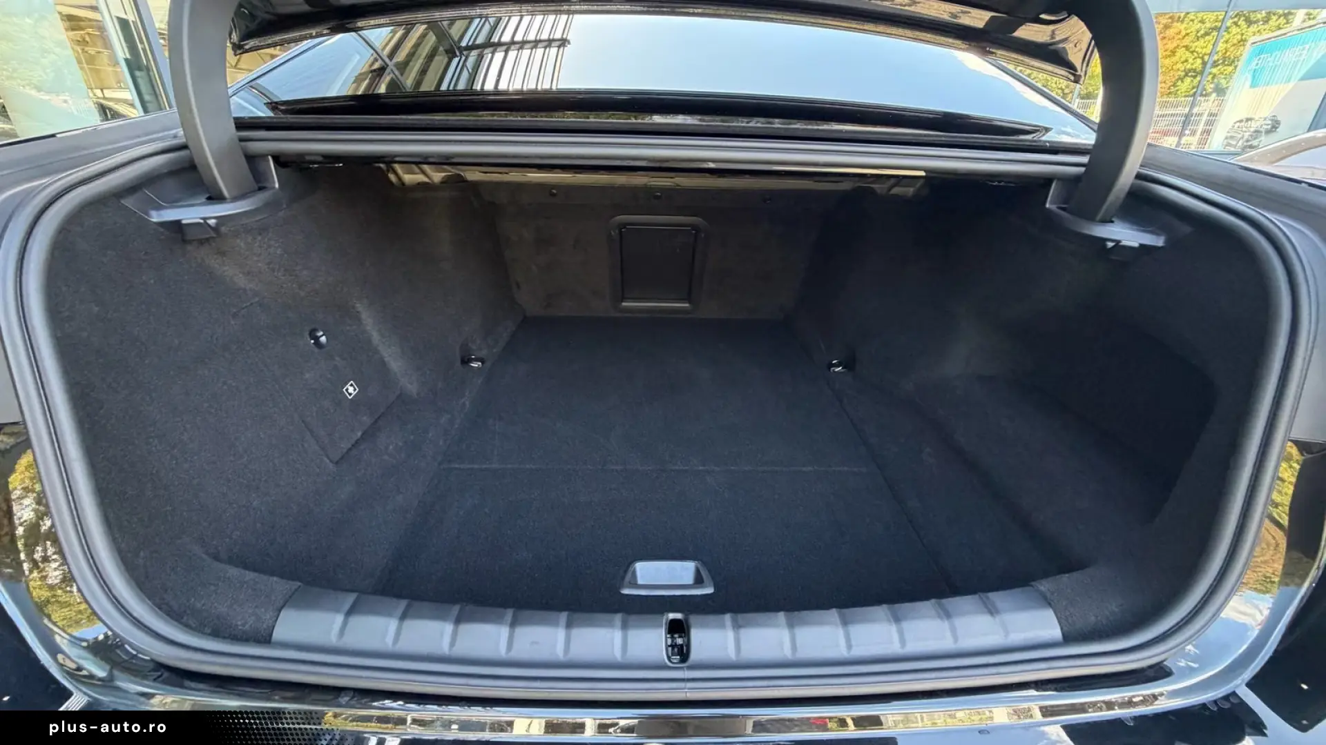 BMW i7 M70 xDrive Pano-Sky B&W TV Lounge Massage