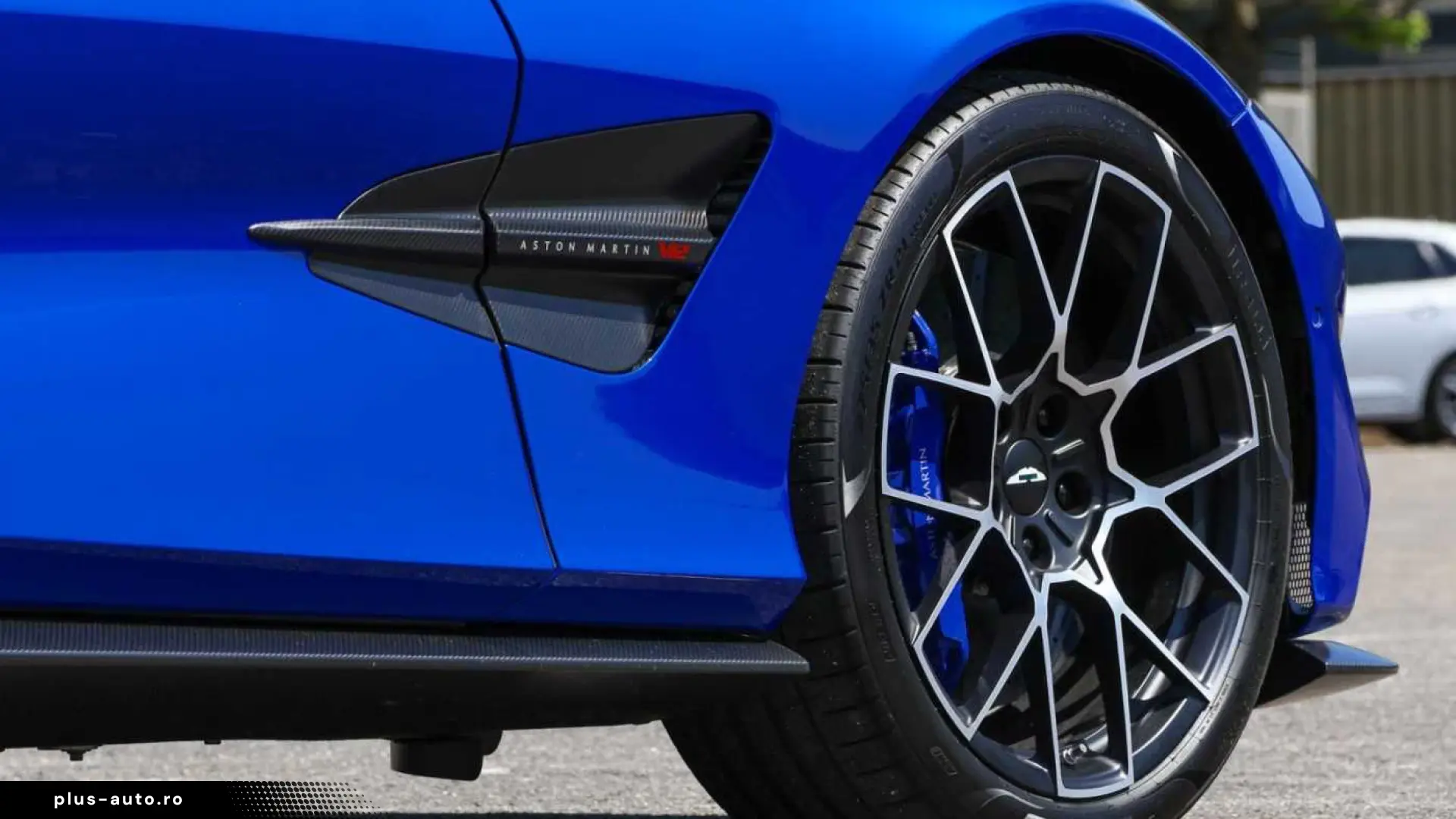 Aston Martin Vanquish Volante