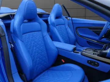 Aston Martin Vanquish Volante
