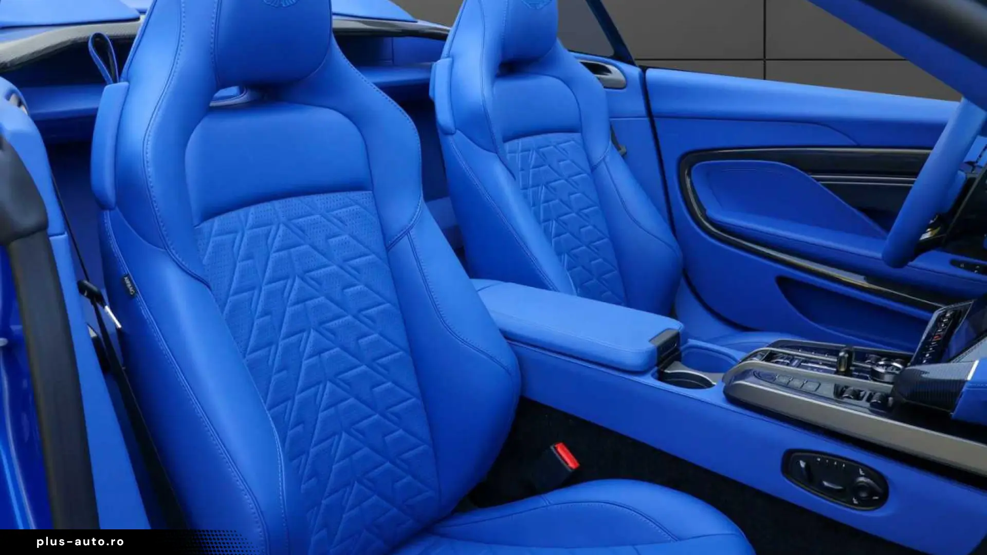 Aston Martin Vanquish Volante
