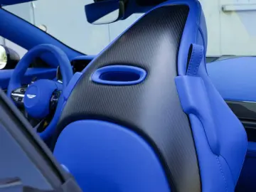 Aston Martin Vanquish Volante