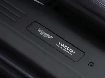 Aston Martin Vanquish Volante