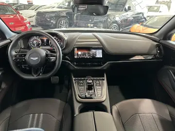 Aston Martin DBX 707 ´23 STHZG Inspire Sport Duotone