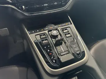 Aston Martin DBX 707 ´23 STHZG Inspire Sport Duotone
