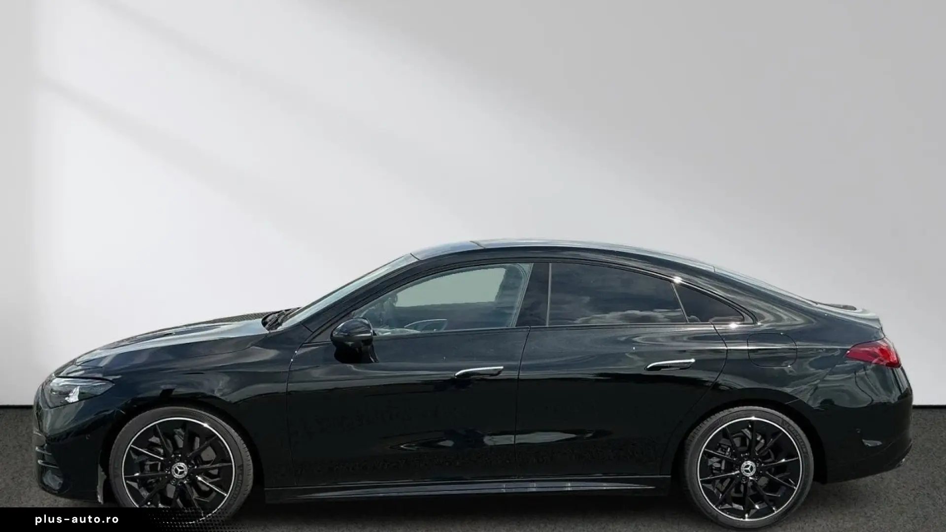 Mercedes-Benz CLA 200 AMG Night Superscreen Panorama