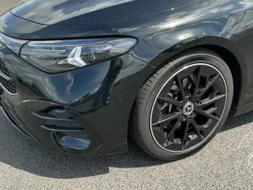 Mercedes-Benz CLA 200 AMG Night Superscreen Panorama