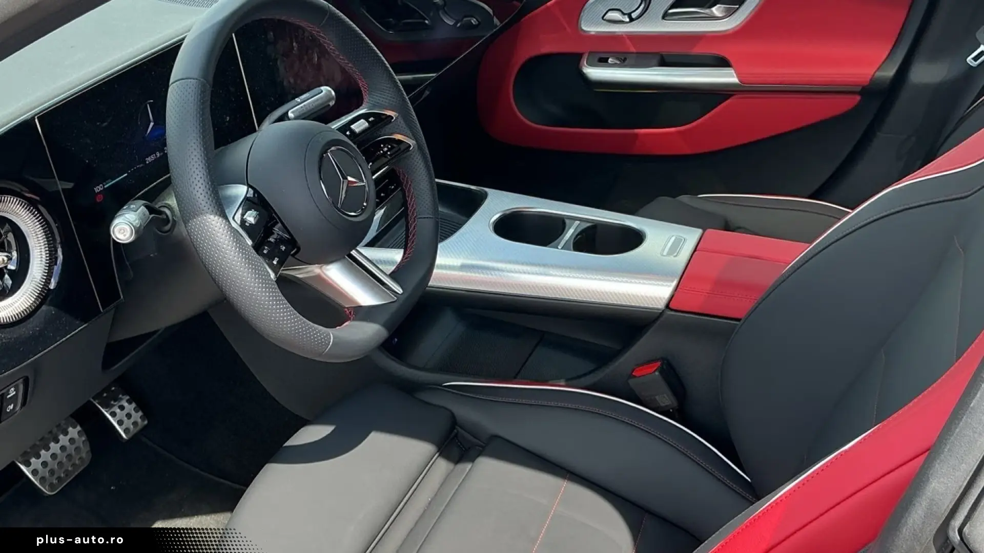 Mercedes-Benz CLA 200 AMG Night Superscreen Panorama