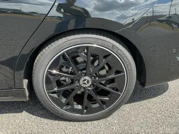 Mercedes-Benz CLA 200 AMG Night Superscreen Panorama
